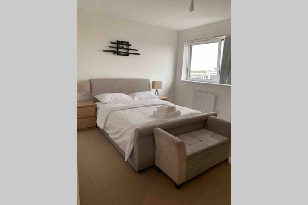 Luxury 1 Bedroom Apartment With Netflix & Parking Borehamwood Zewnętrze zdjęcie